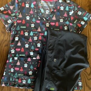 Med Cotour Christmas/Holiday Scrub Set